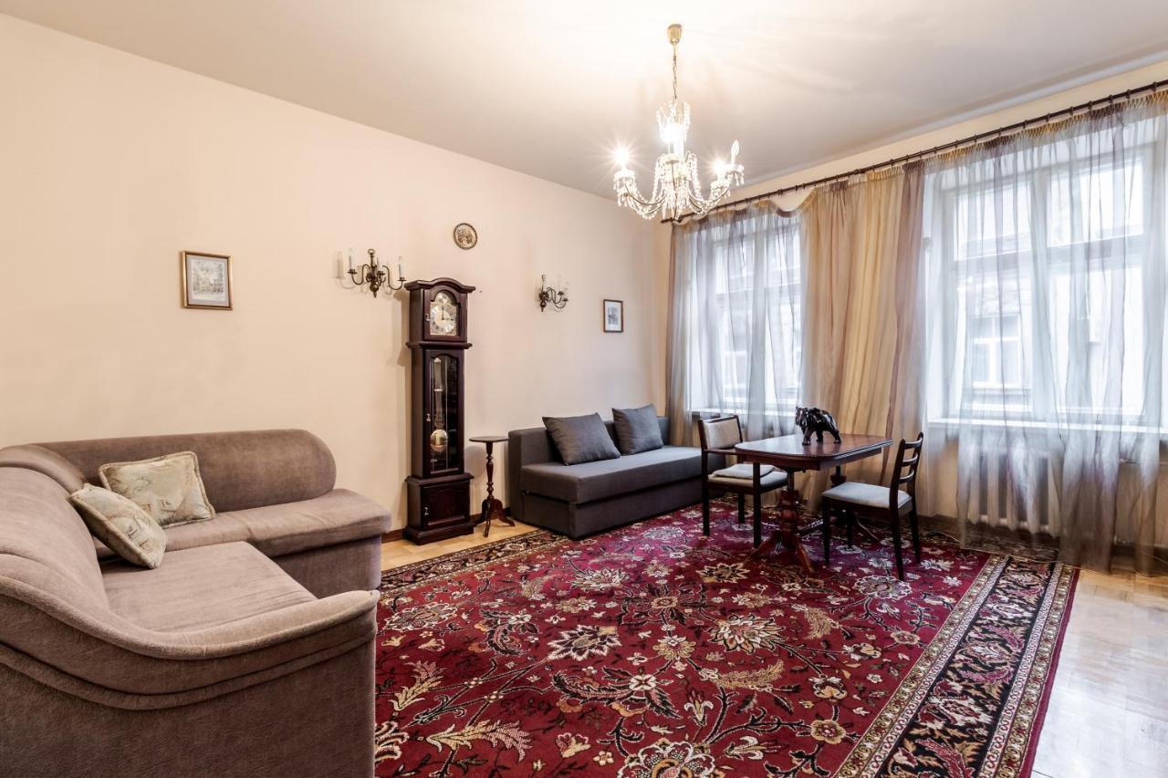 Doroshenka Antique Apartment ลวีฟ ภายนอก รูปภาพ