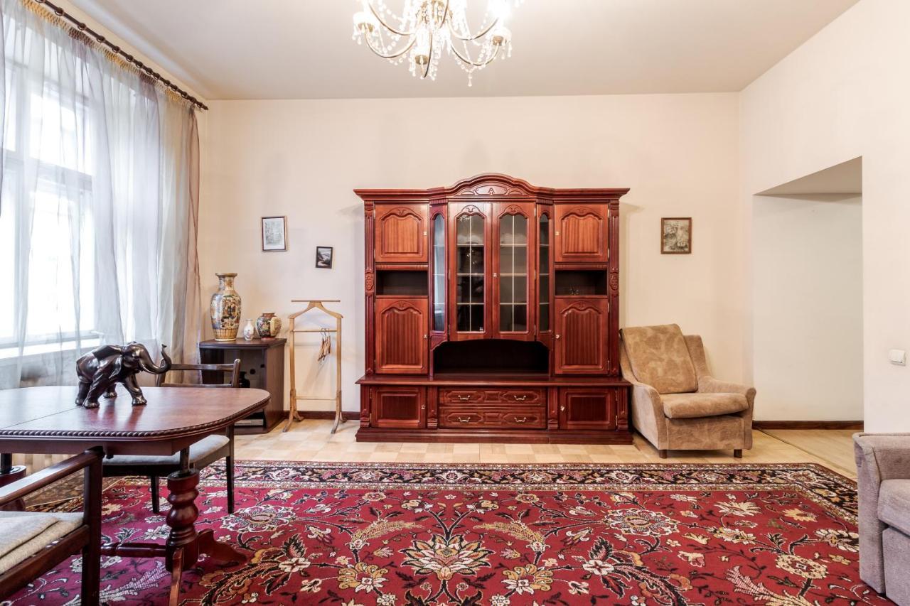 Doroshenka Antique Apartment ลวีฟ ภายนอก รูปภาพ